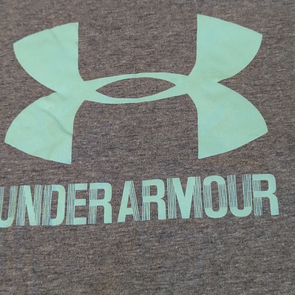Under Armour small T-shirt - Picture 2 of 5